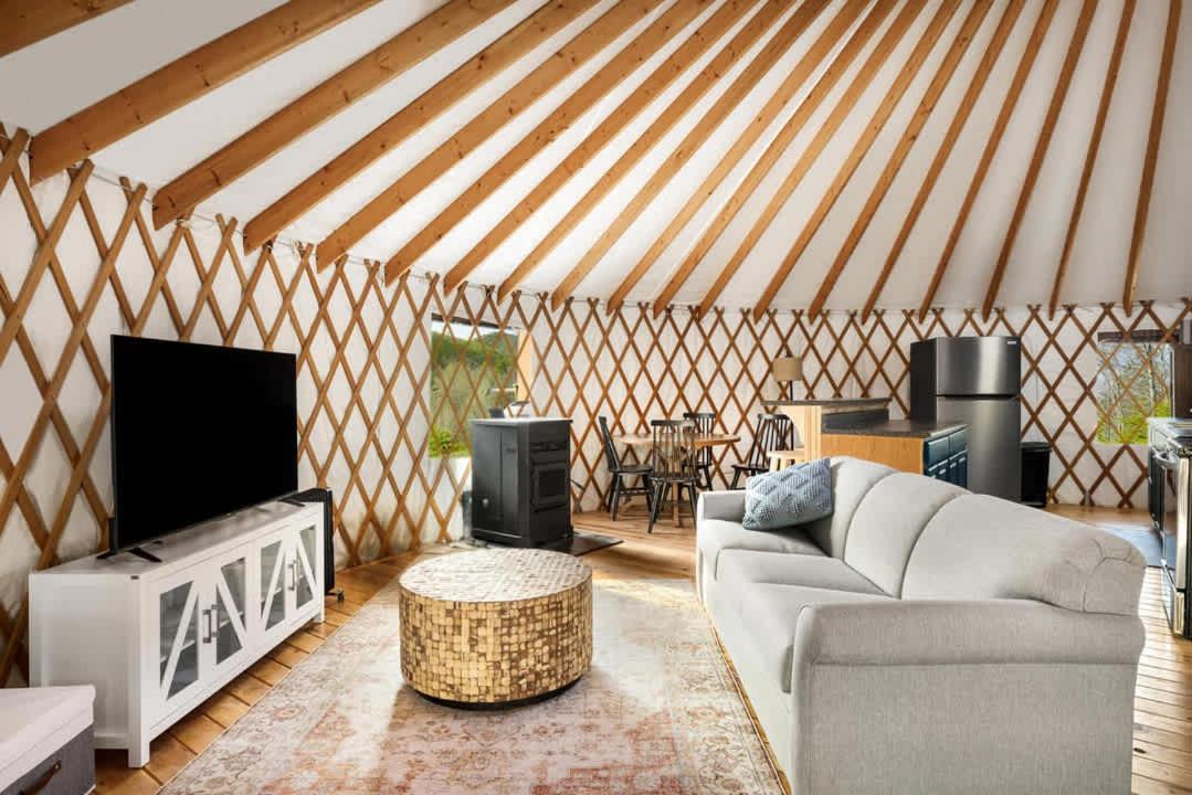 Wardensville Modern Yurt W River Access, Hot Tub, Wifi & Grill מראה חיצוני תמונה